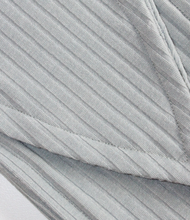 Load image into Gallery viewer, Alice Mint